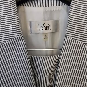 Le Suit Classic Gray and White Pinstripe Blazer